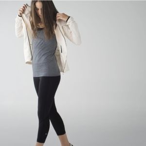 NWOT Lululemon Pace rival crop *22"
